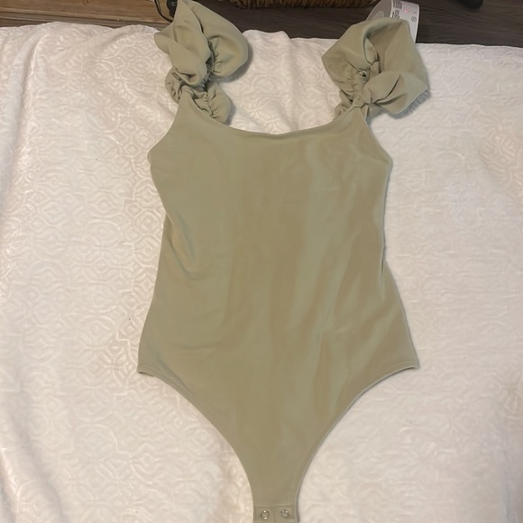 Express Ruffle Strap Bodysuit - Picture 2 of 3